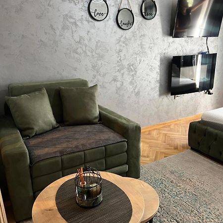 Apartman Didi2- Free Private Parking-Garage Нови Сад Екстериор снимка
